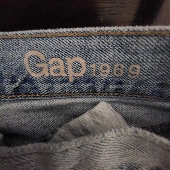 GAP Slim Denim Shorts patches and raw hem Size 27 - Picture 3 of 4